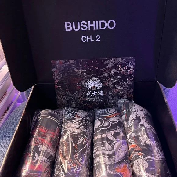 OKAMI FLAMES "SIDE BY SIDE" OVERSIZED TEE IN BLACK - Picture 3 of 3